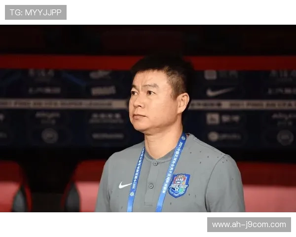 于根伟深度解析现代足球战术理念与球队进攻防守体系构建路径